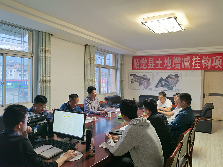 昭觉县项目部与总承包方进行沟通