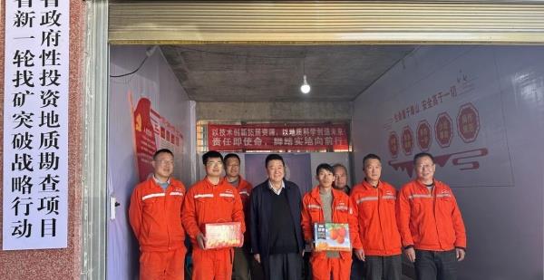 马建忠到攀枝花一线开展“走基层、送温暖”走访慰问活动