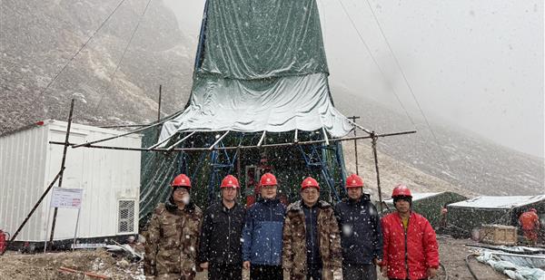 顶风冒雪赴高原 严检安全暖人心“2025年地质勘察钻探服务Ⅳ标段”项目...