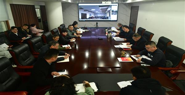 四大队党委理论学习中心组专题学习党的二十届四中全会及省委十二届八次全会...